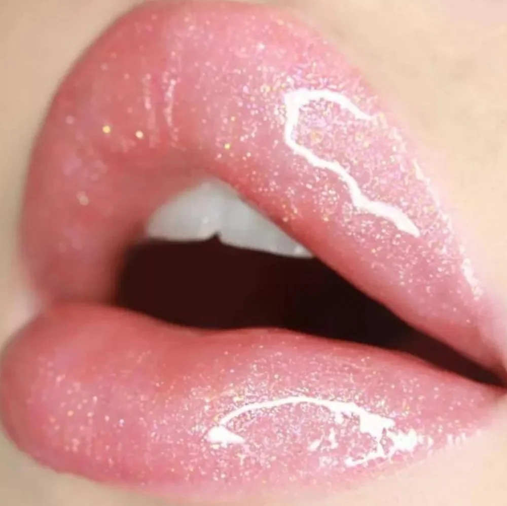 About FACE Prelude Lip Gloss - Holo/Opalescent Golden Pearl White